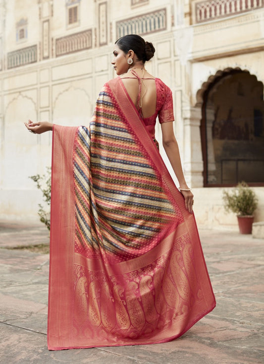 Pink Silk Saree With Contrast Border and Zari Work