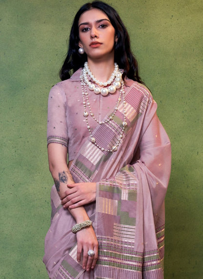 Lavender Silk Handwoven Saree With Collar Blouse