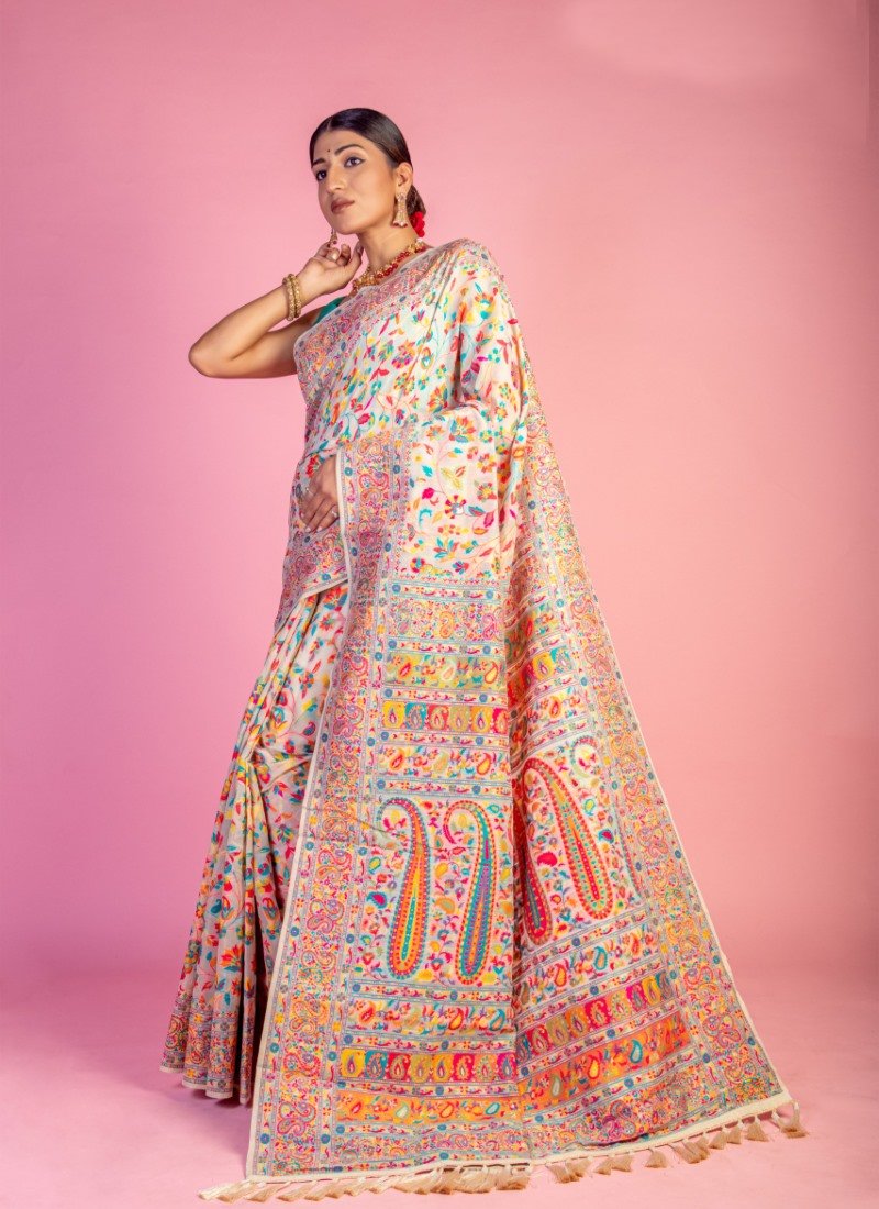 Off white Pashmina Saree With Handloom Weaving
