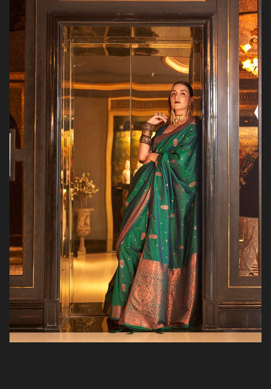 Green Tussar Silk Saree With Sequins Handloom Weaving