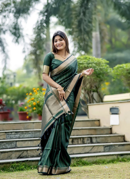 Green Silk Saree With ZARI WOVEN BORDER AND PALLU WITH ZARI WOVEN LINING