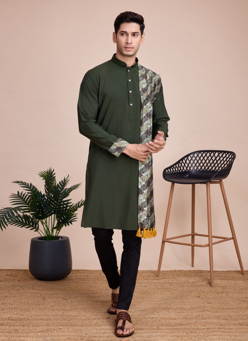 Green Silk Navratri Kurta Pajama With Sequins and Embroidery Work